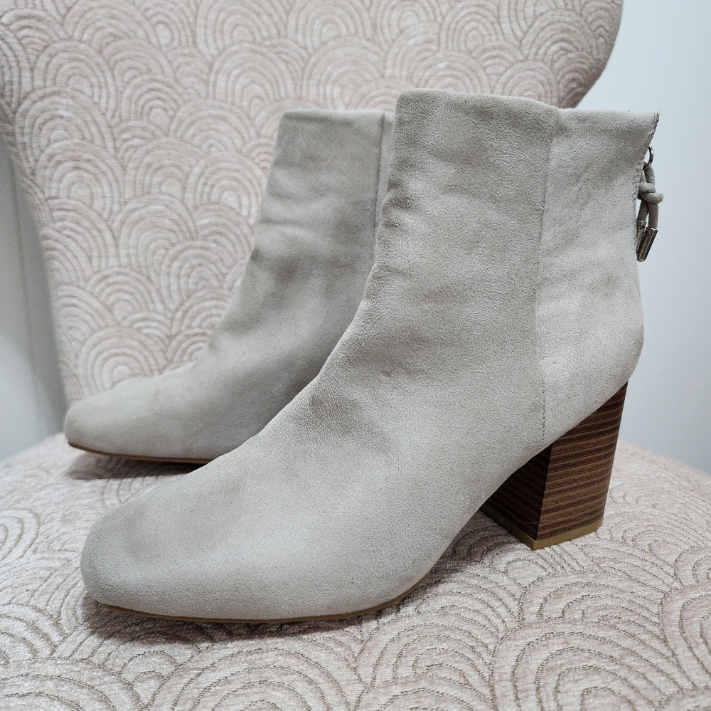 Comfort Foam Elegant Women's Suede Gray Ankle Boots